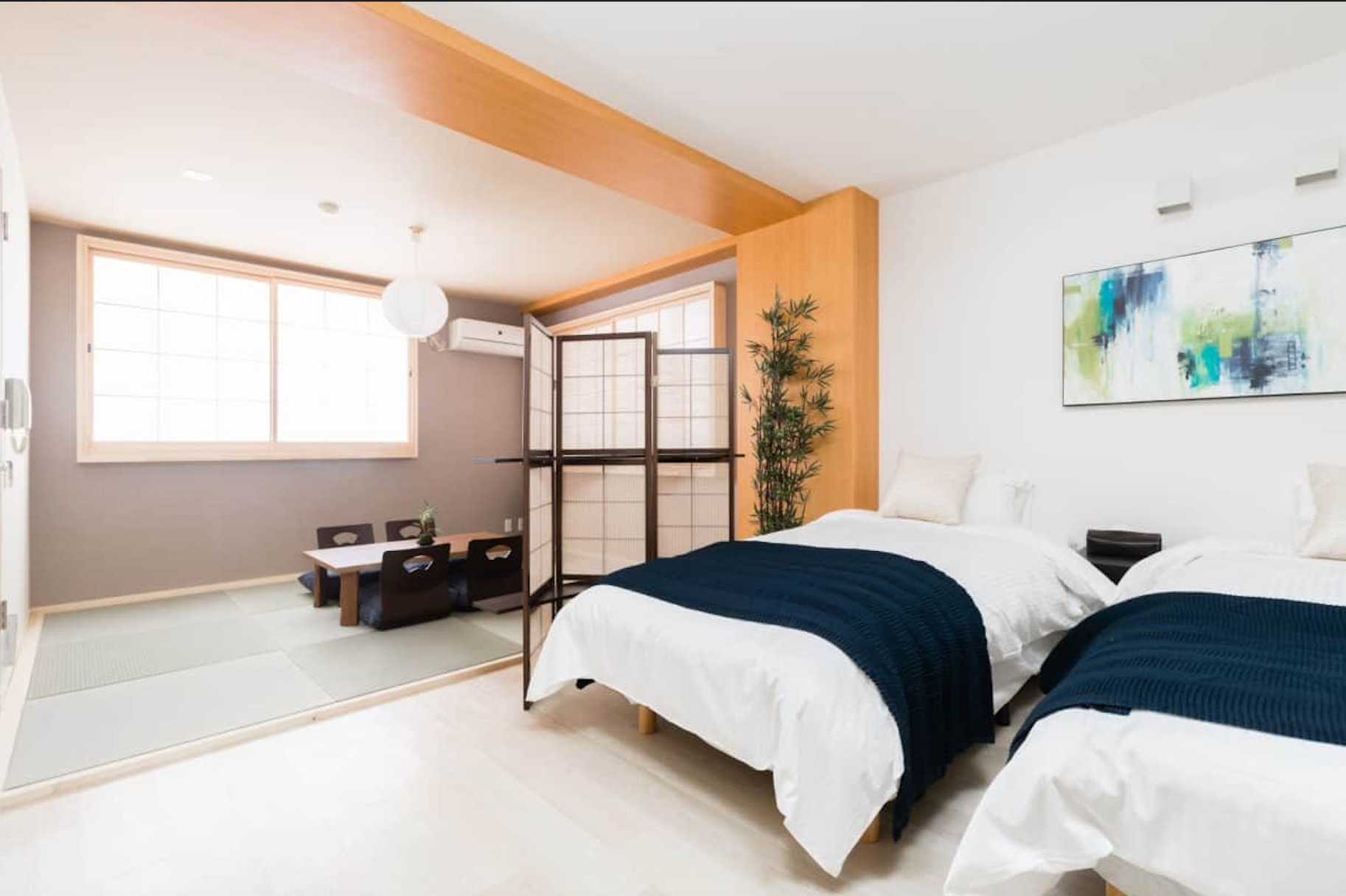 Room, Quadruple