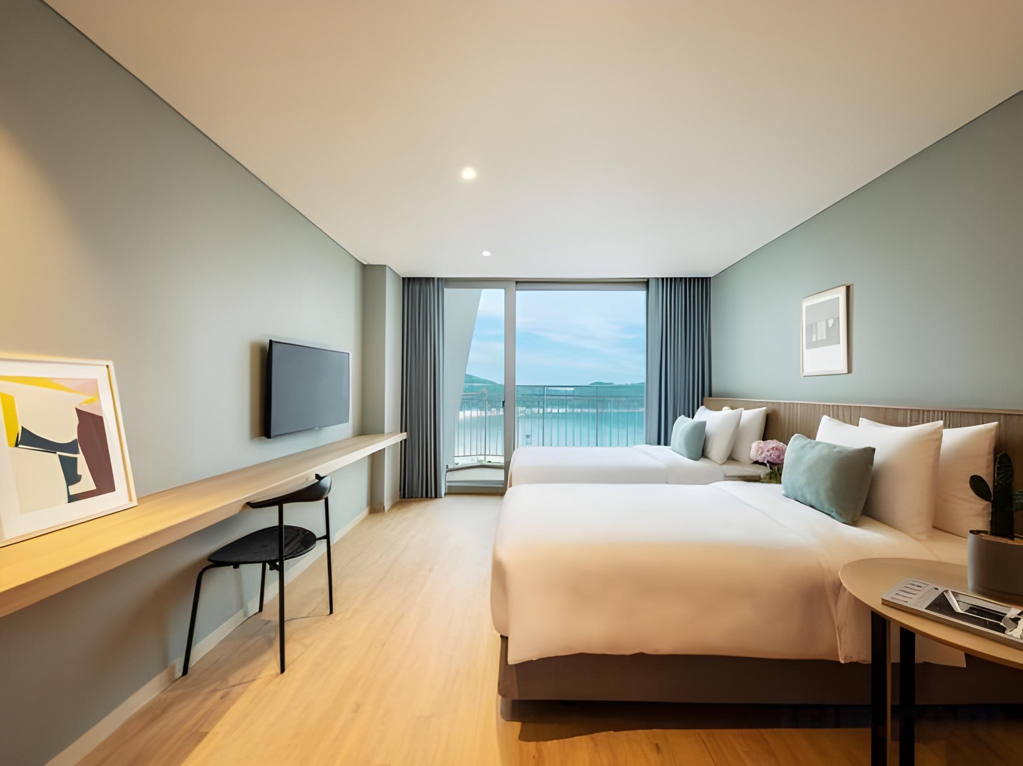 Urban, Family, 1 Double and 1 Single Bed, Ocean View
