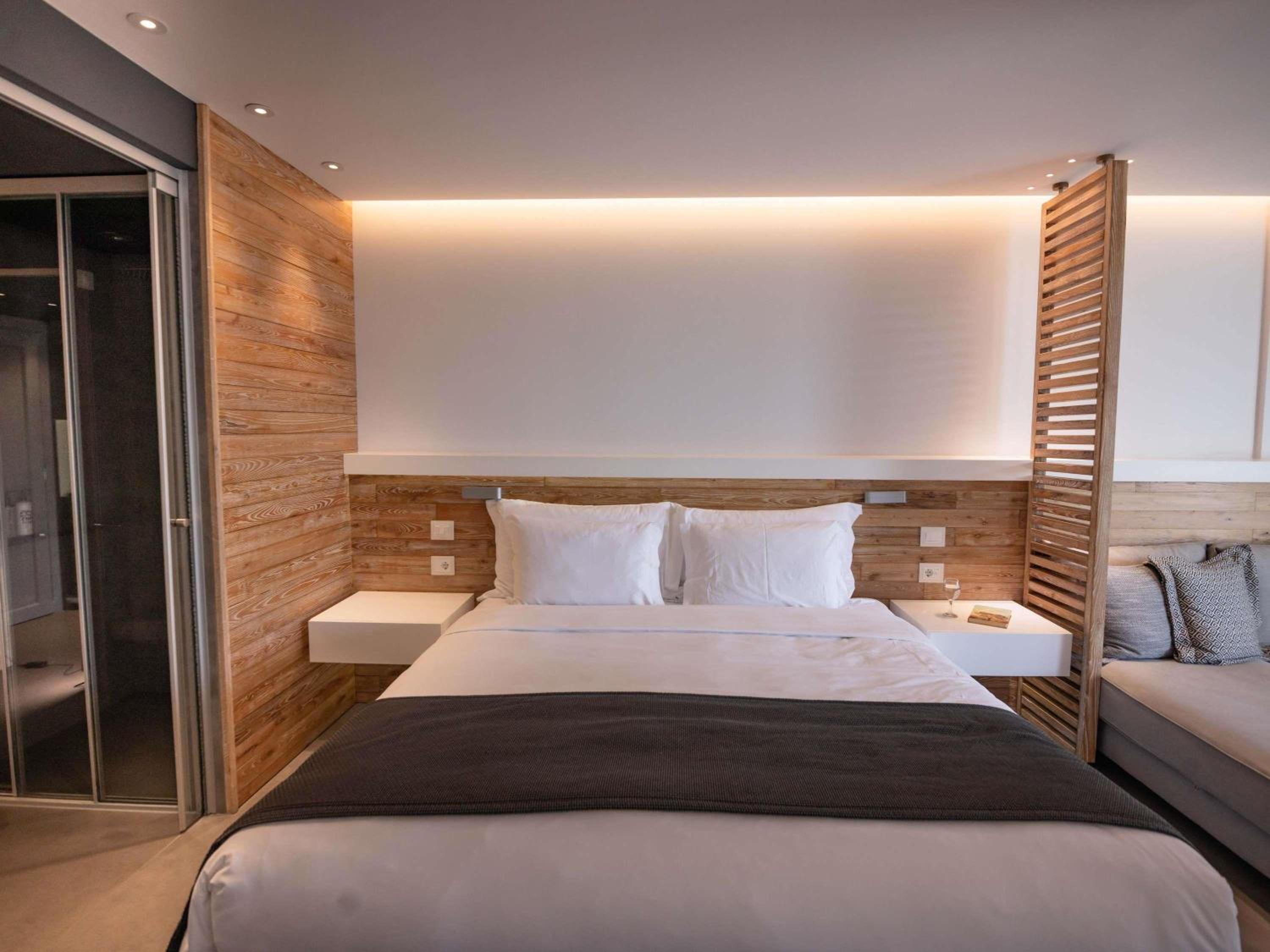 Junior Suite, Deluxe, King Bed, Sea View, Sofa, Private Pool