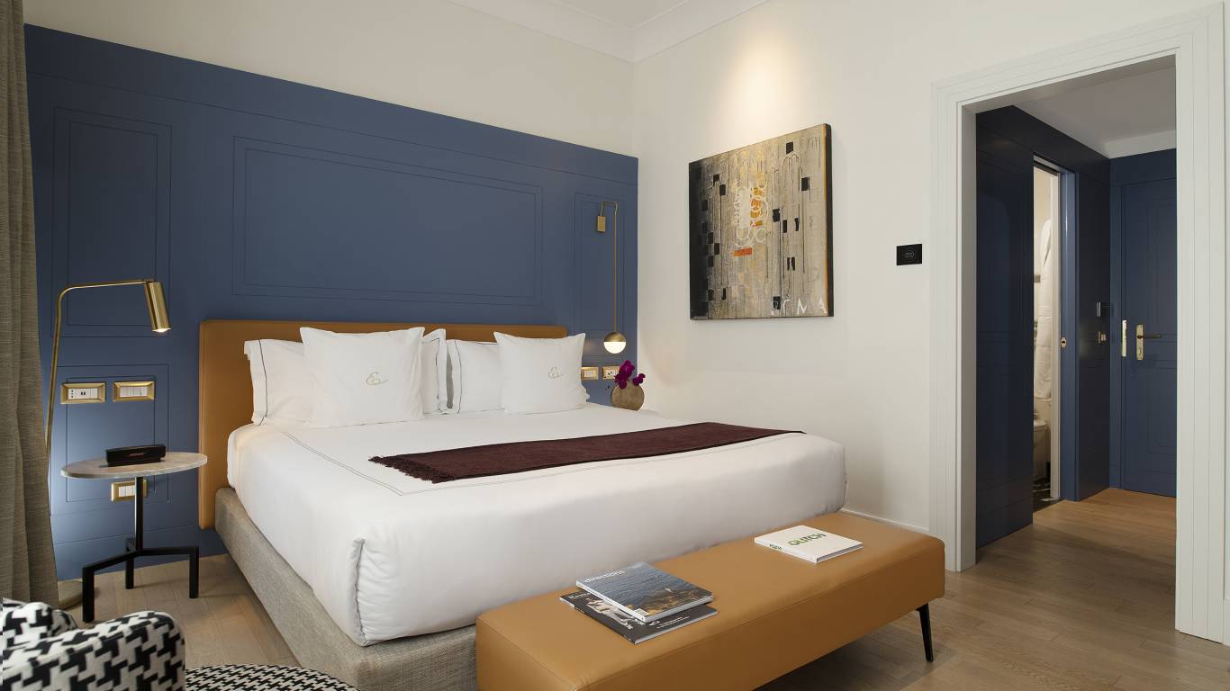 Suite, Mansion, Separate Building