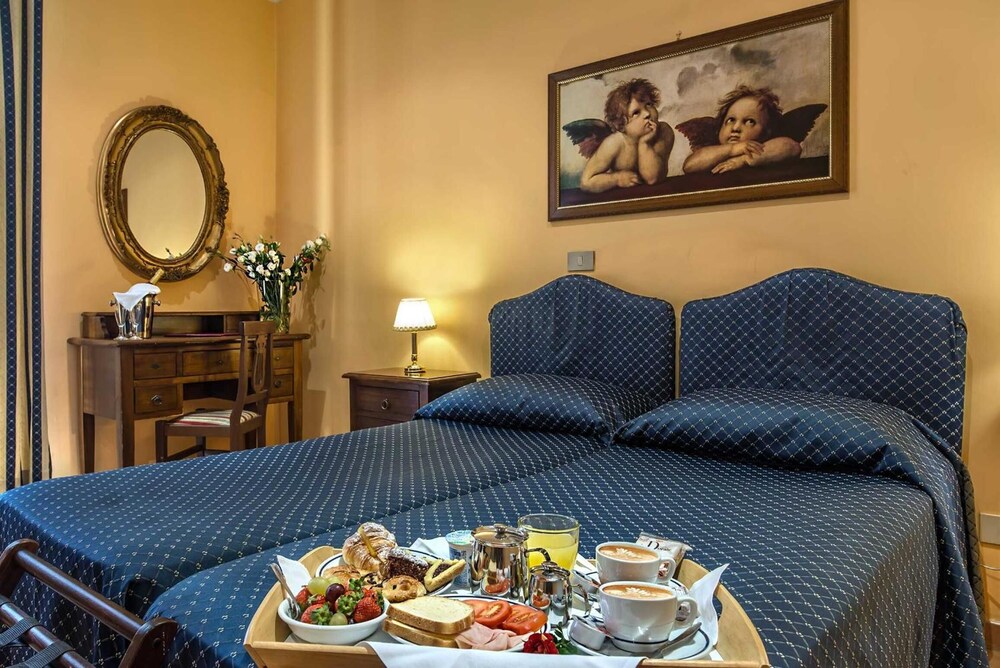 Hotel Caracciolo 35/62