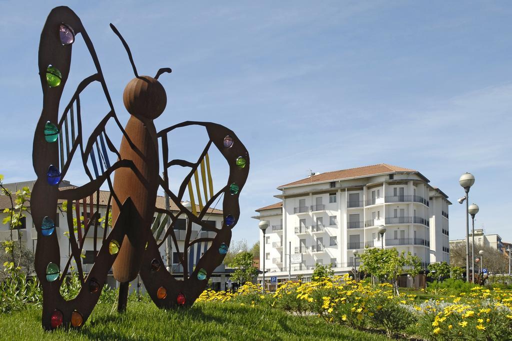 Hotel Lungomare Cervia 33/36