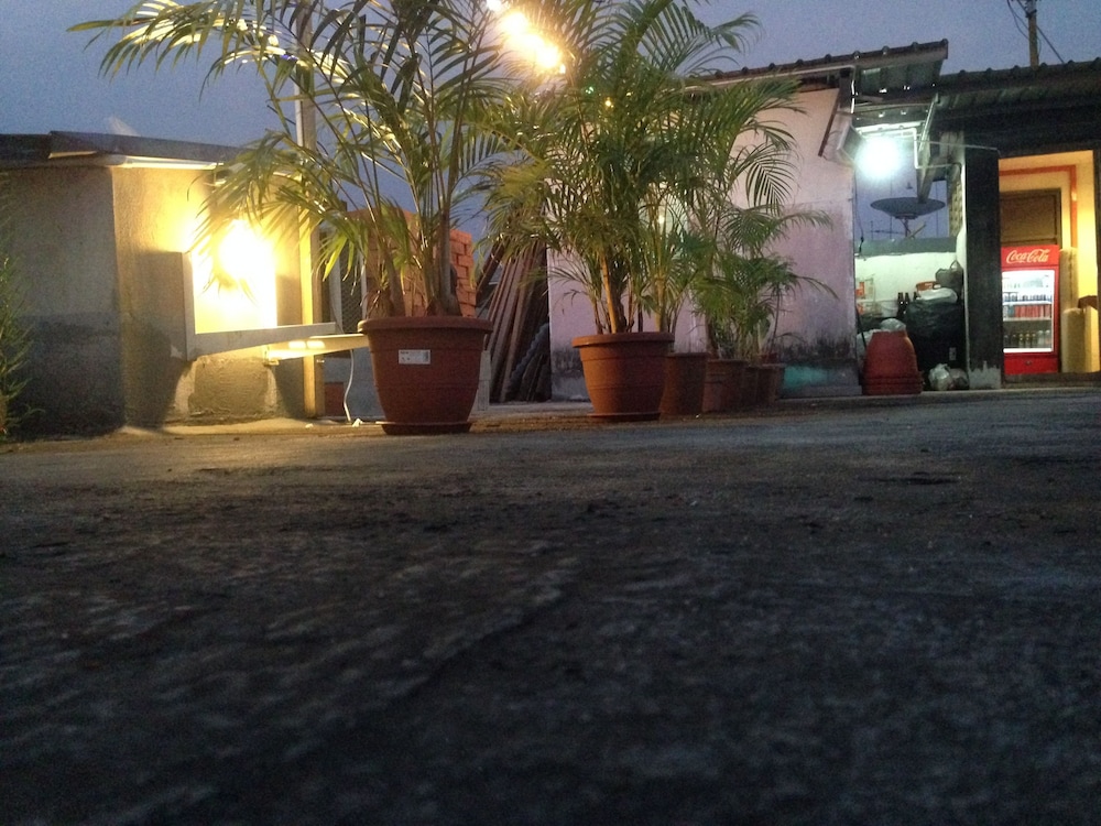 Woodpecker Lodge Kuching 44/49
