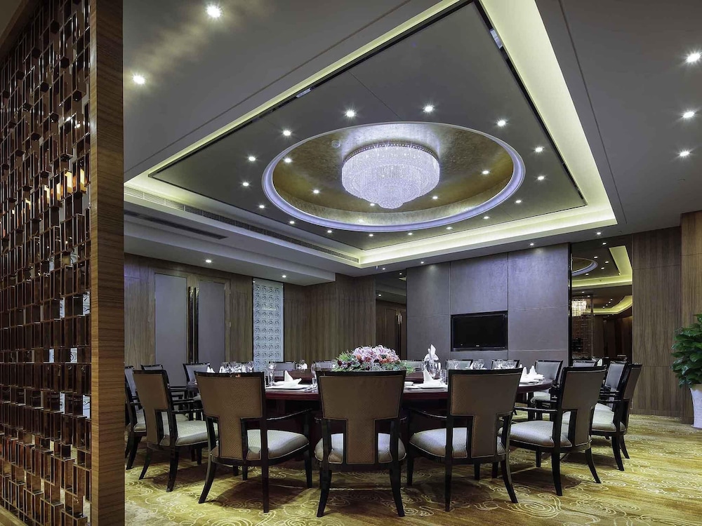 Pullman Anshan Time Square 70/73