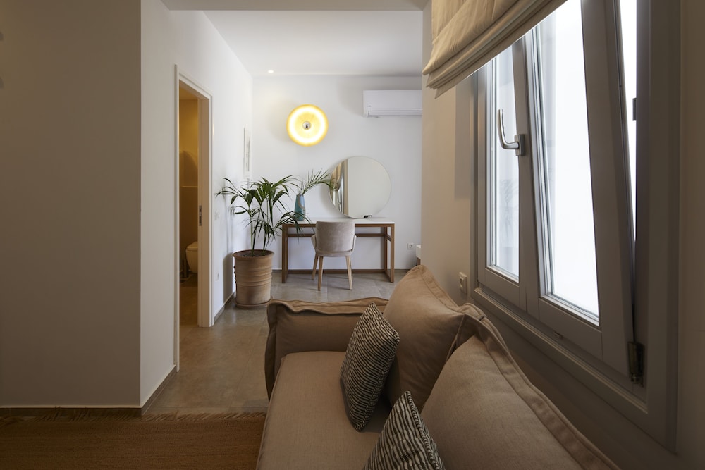 Orabel Suites - Adults Only 29/50