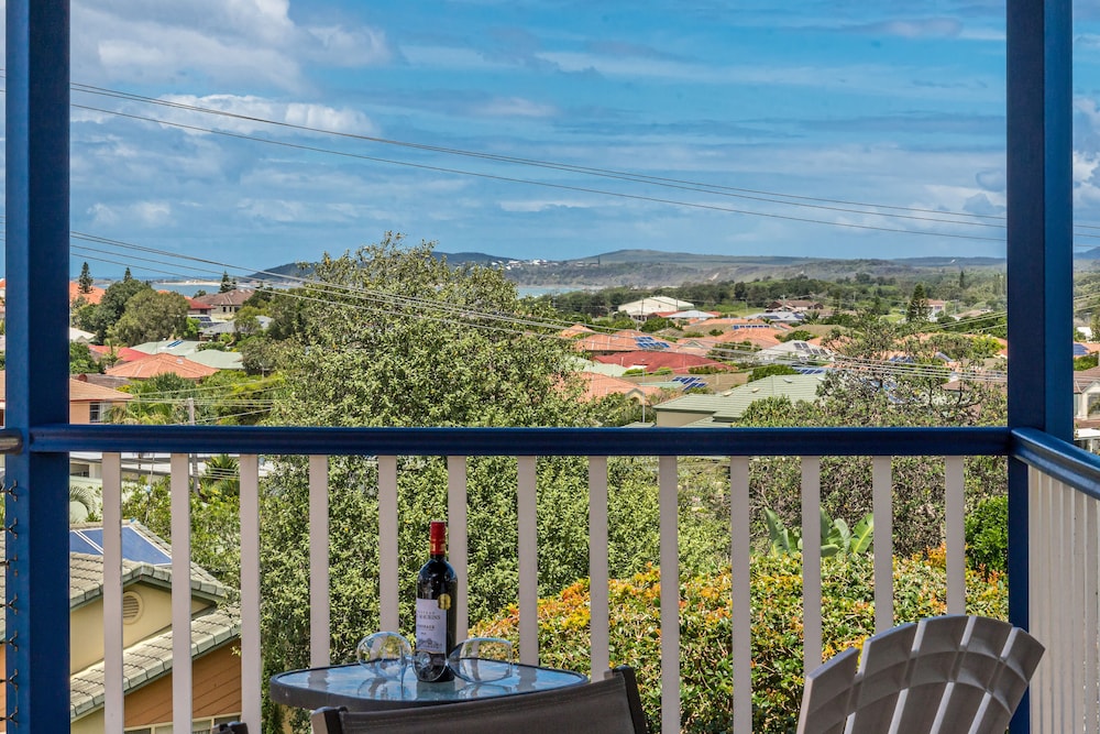 CLUB YAMBA LUXURY HOLIDAY VILLAS 4/64