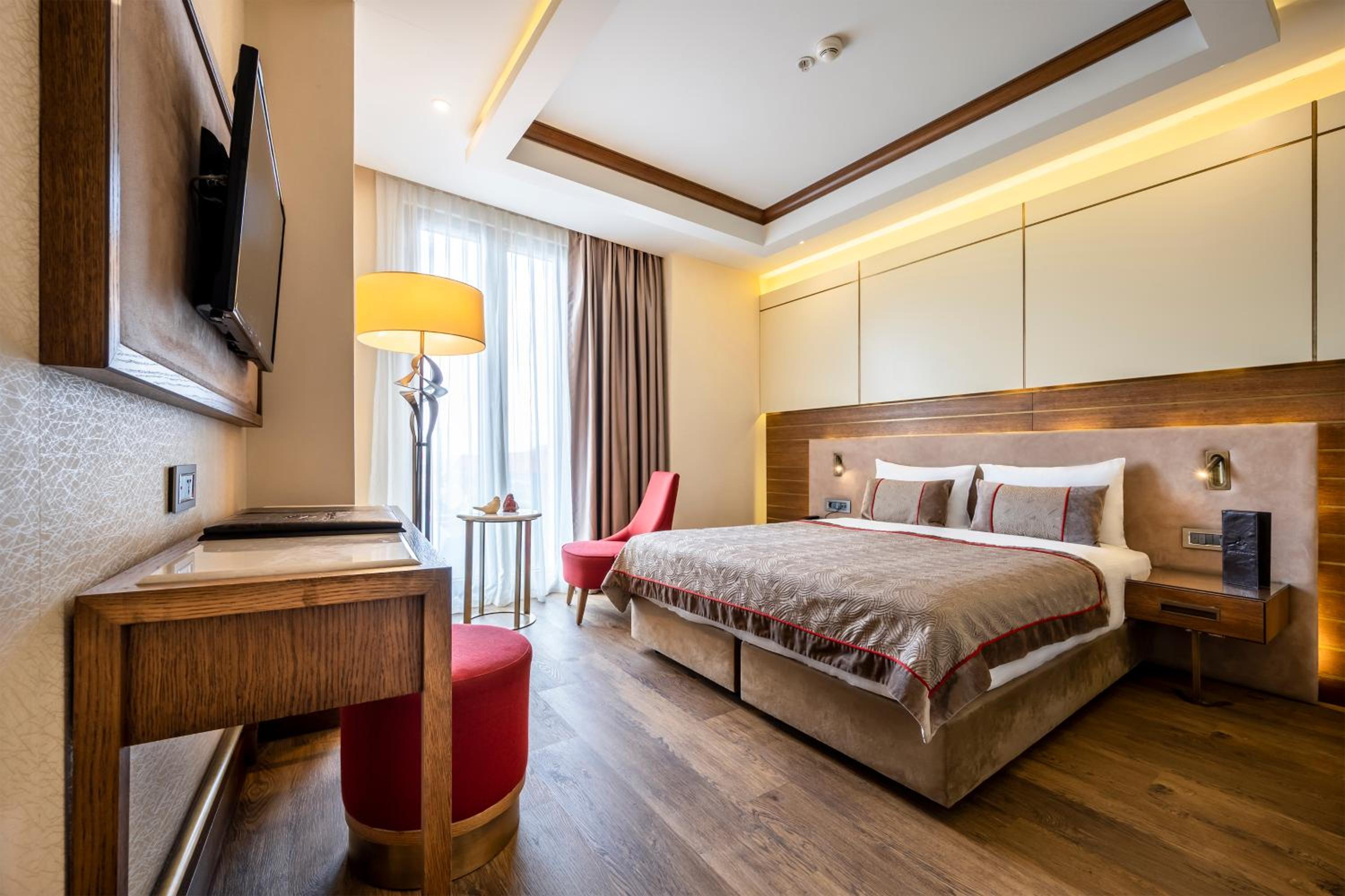 Deluxe, Golden Horn View
