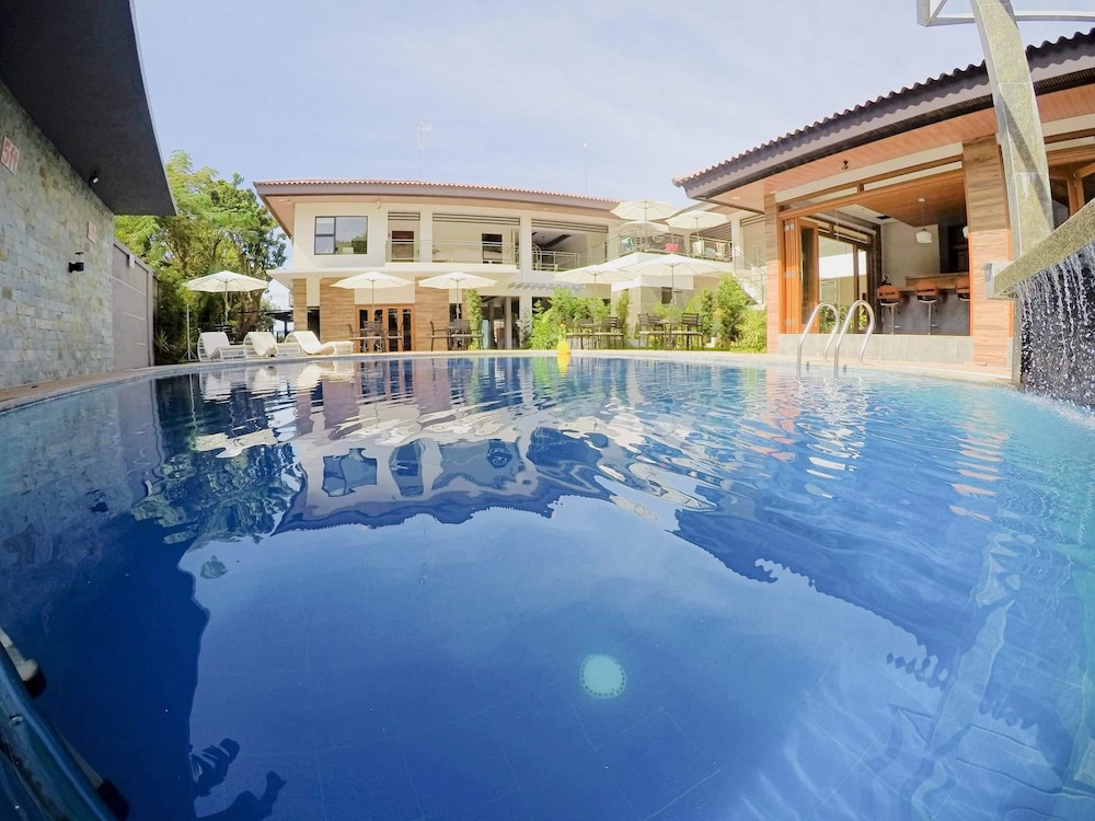Pearl Vista De Coron Resort Hotel 3/50