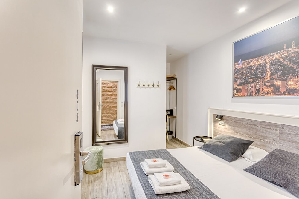 Hostal Bedmates 32/55