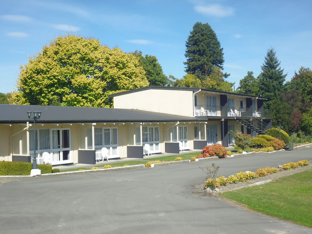 Spa Lodge Motel 2/49
