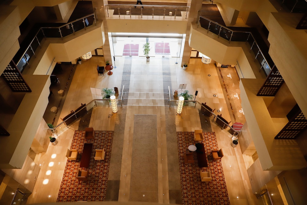 Crowne Plaza Sohar 62/81