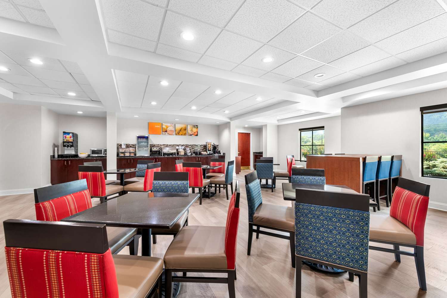 Comfort Inn Harriman, TN 13/18