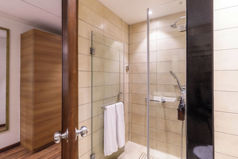 Hotel Ambassador by ACE Hotels 49/49