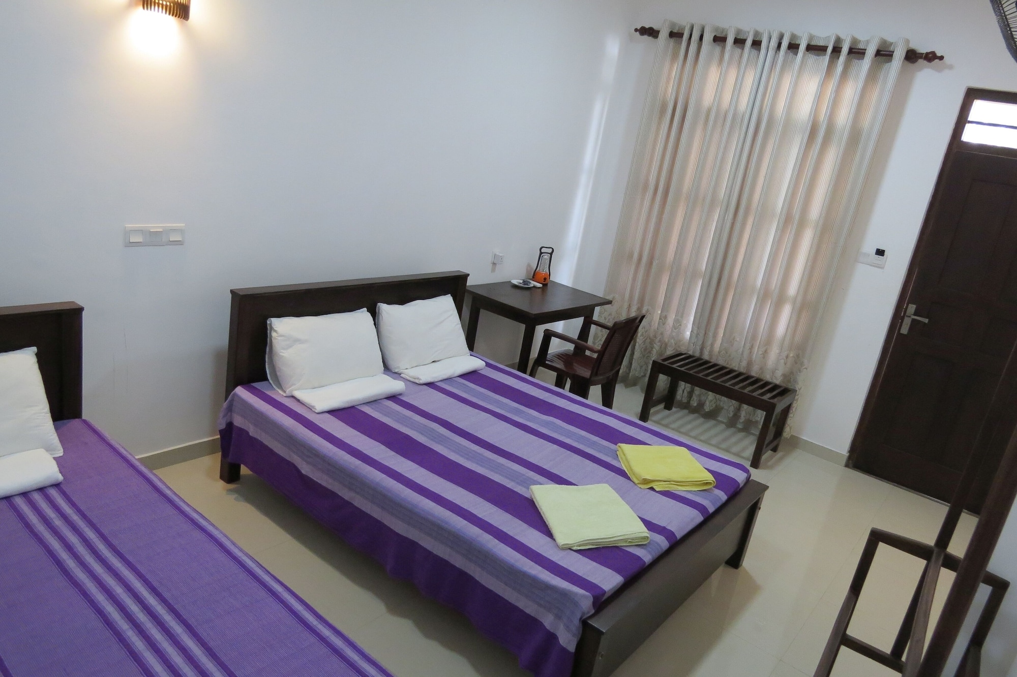 DELUXE, DOUBLE OR TWIN BED, SEA VIEW, PATIO