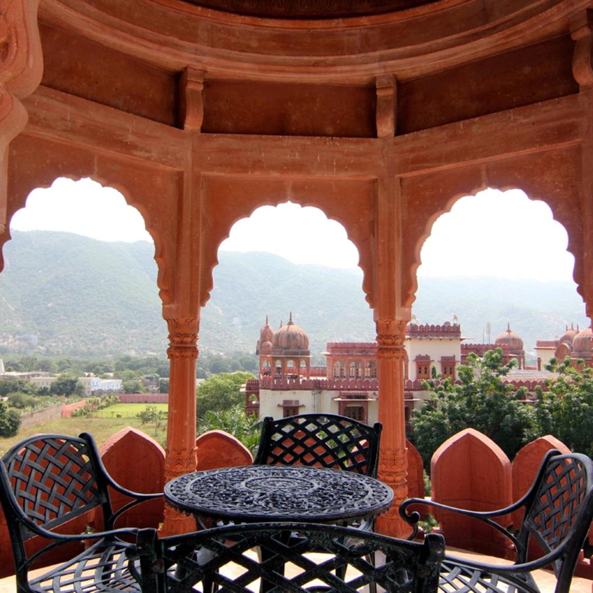 JAGAT PALACE 32/33