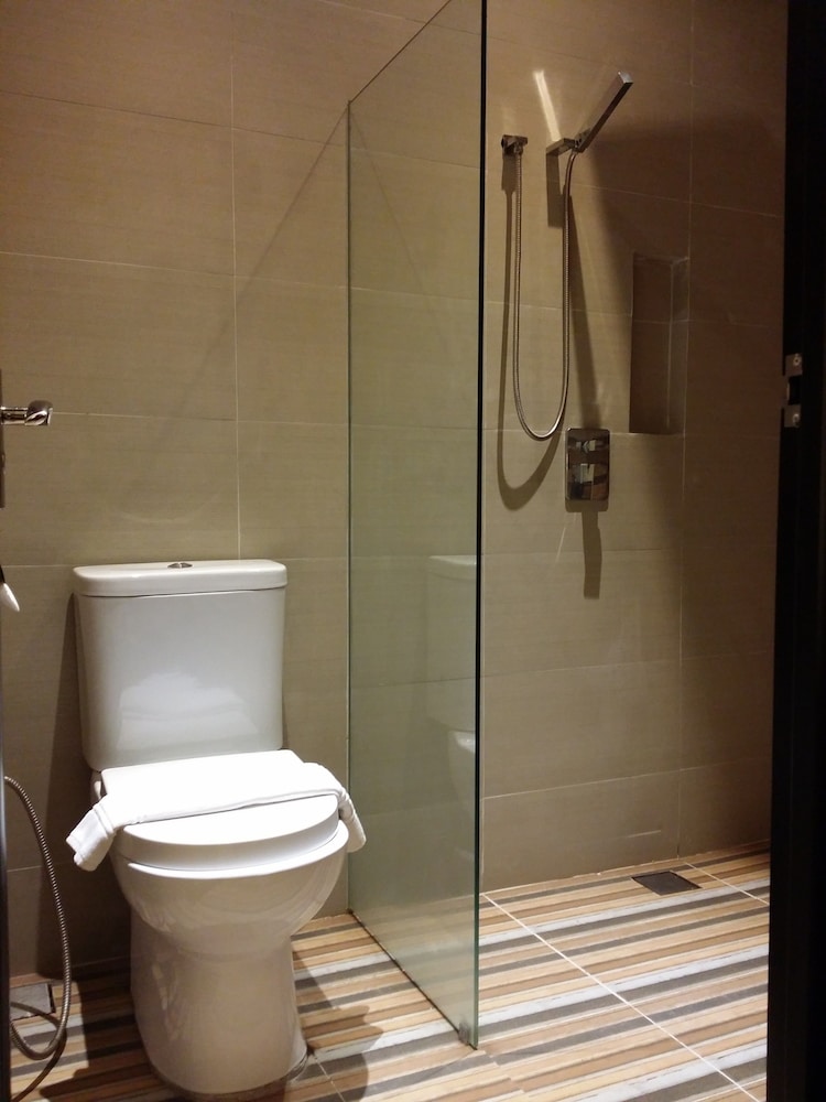 D Elegance Hotel 15/43