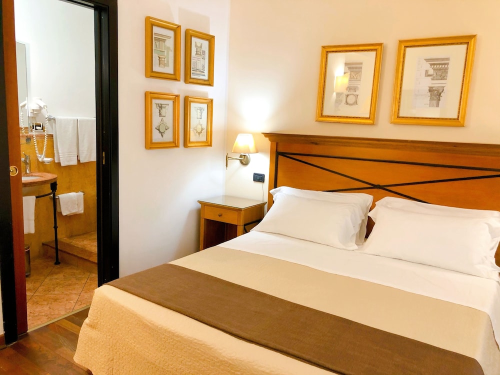 Florio Opera Hotel 15/65