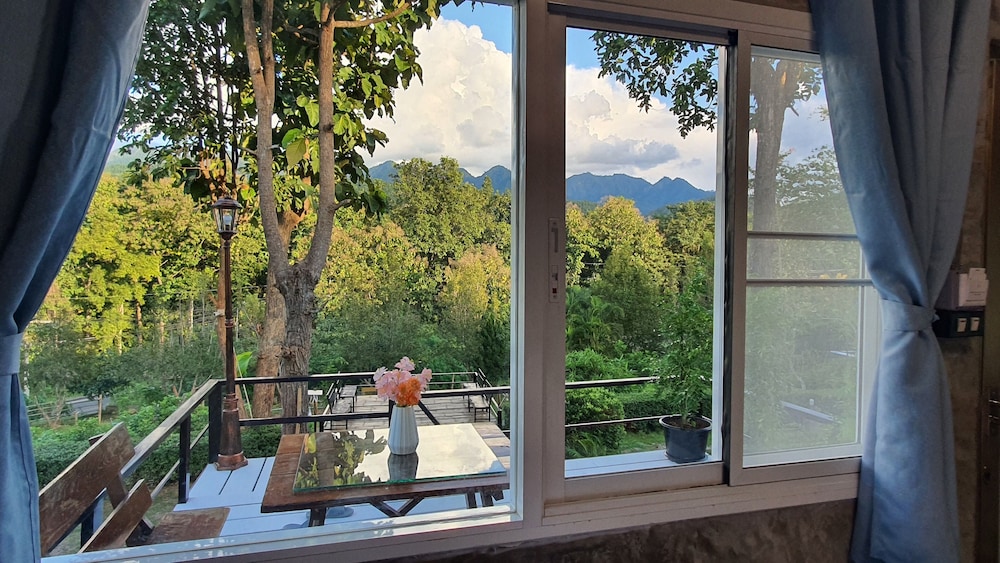 Banphu Montalang Resort 19/27