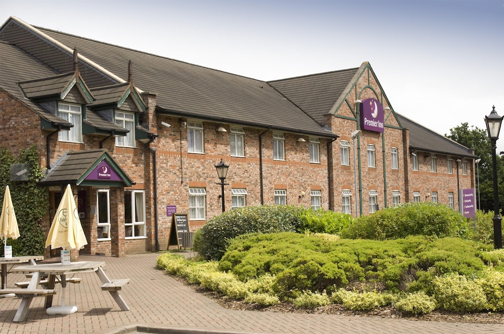 Premier Inn Manchester (Sale) 62/66