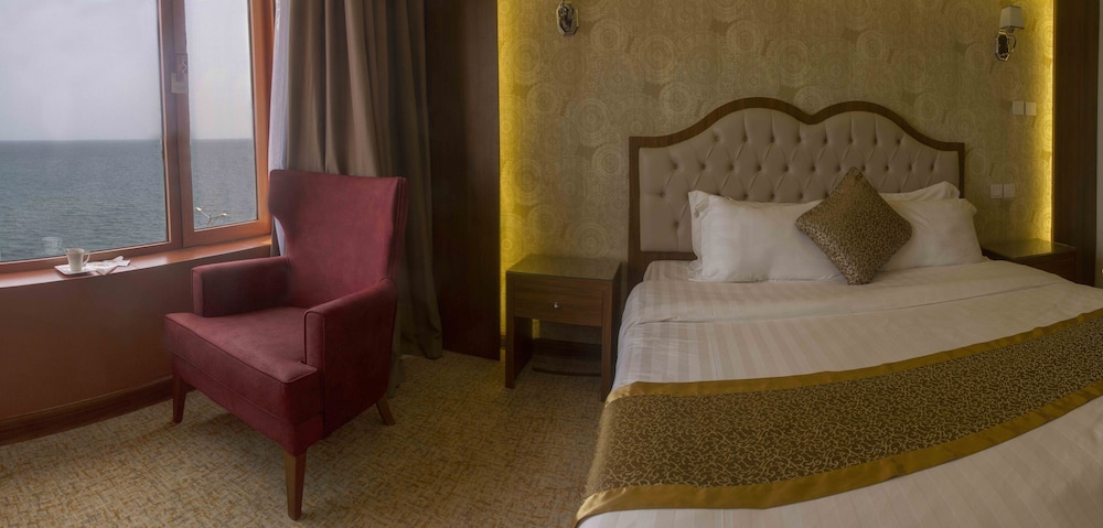 DELUXE, DOUBLE BED, SEA VIEW
