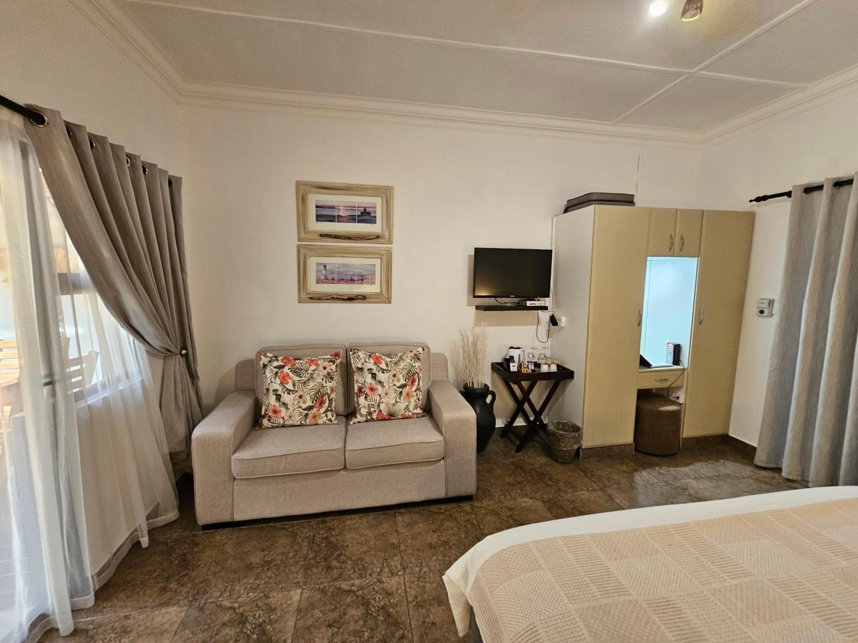 Leopard Corner Guest House 11/62