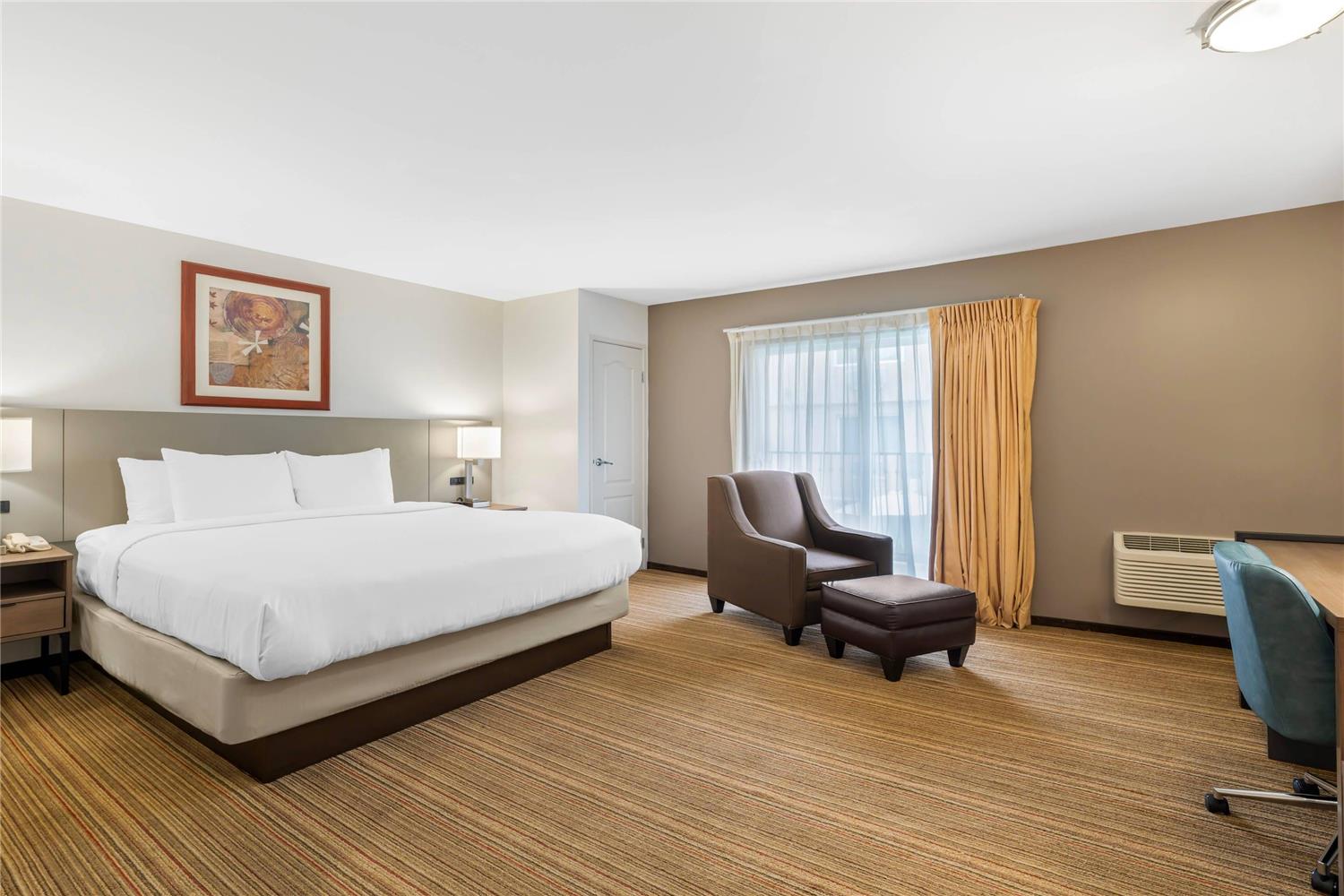 Efficiency, King Bed