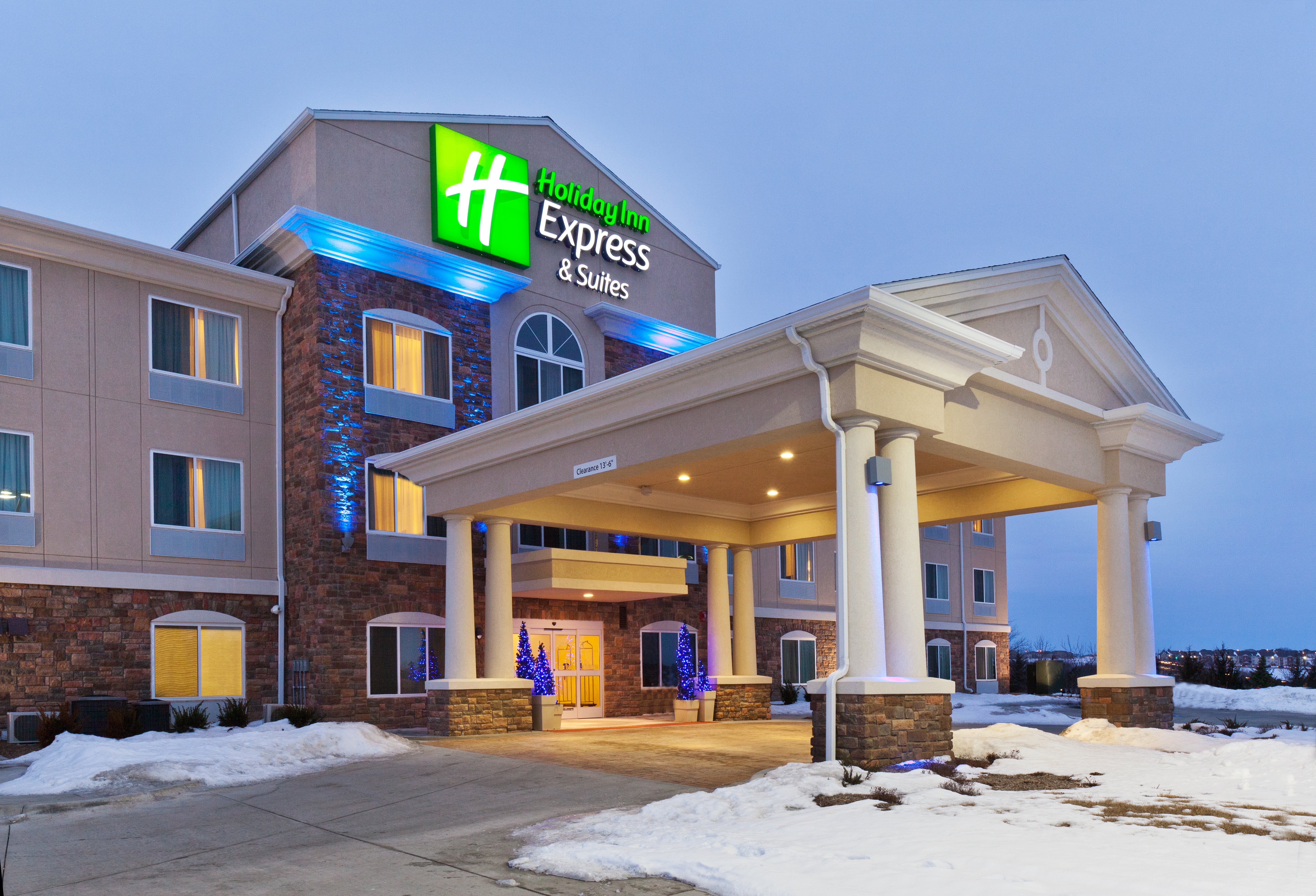 Holiday Inn Express Hotel And Suites Omaha I 80 4/53