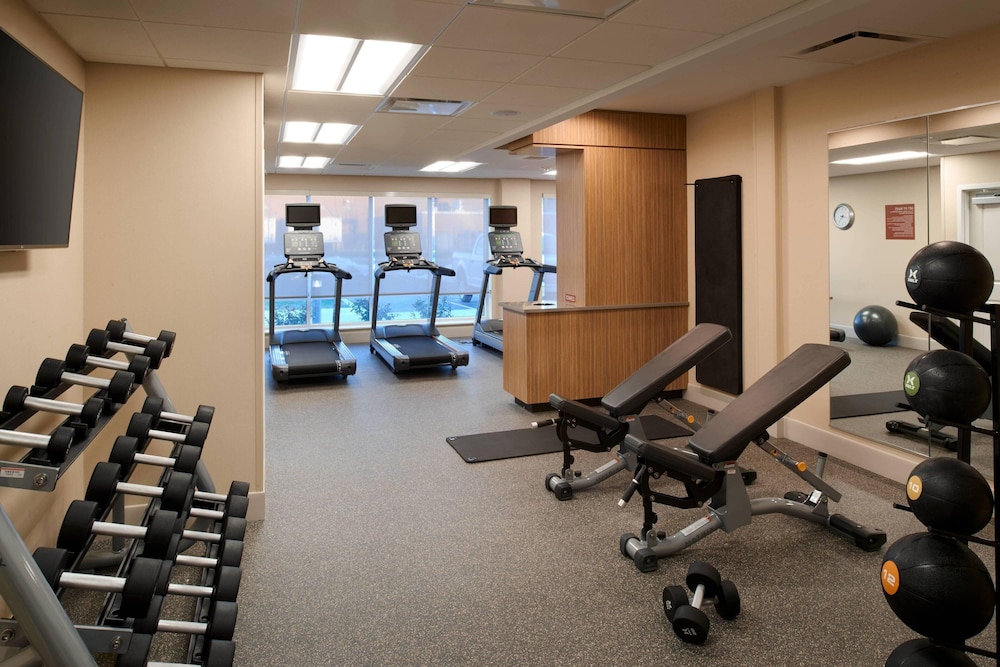 Towneplace Suites By Marriott Grand Rapids Airport 20/36