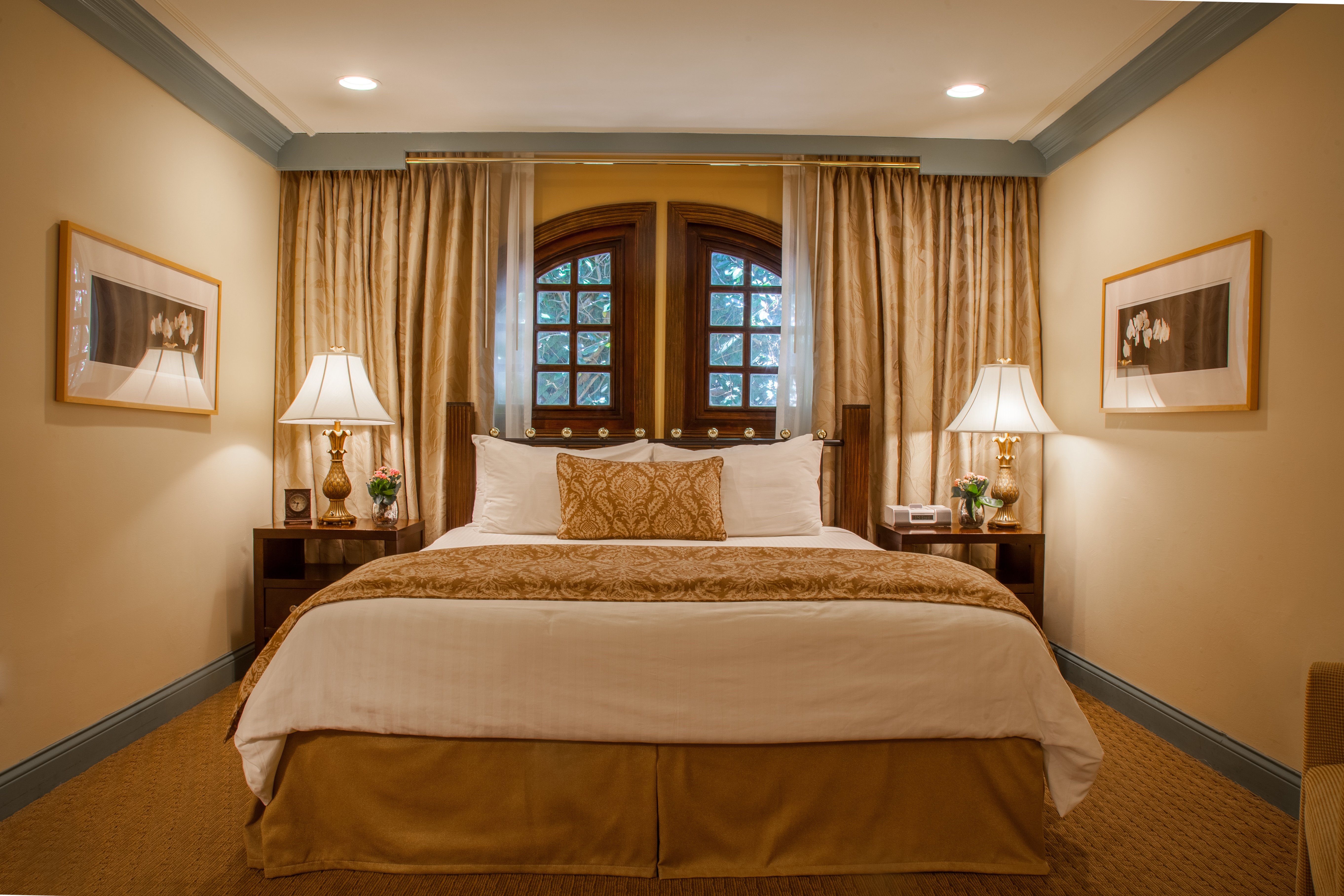 Best Western Plus Sunset Plaza Hotel 22/83