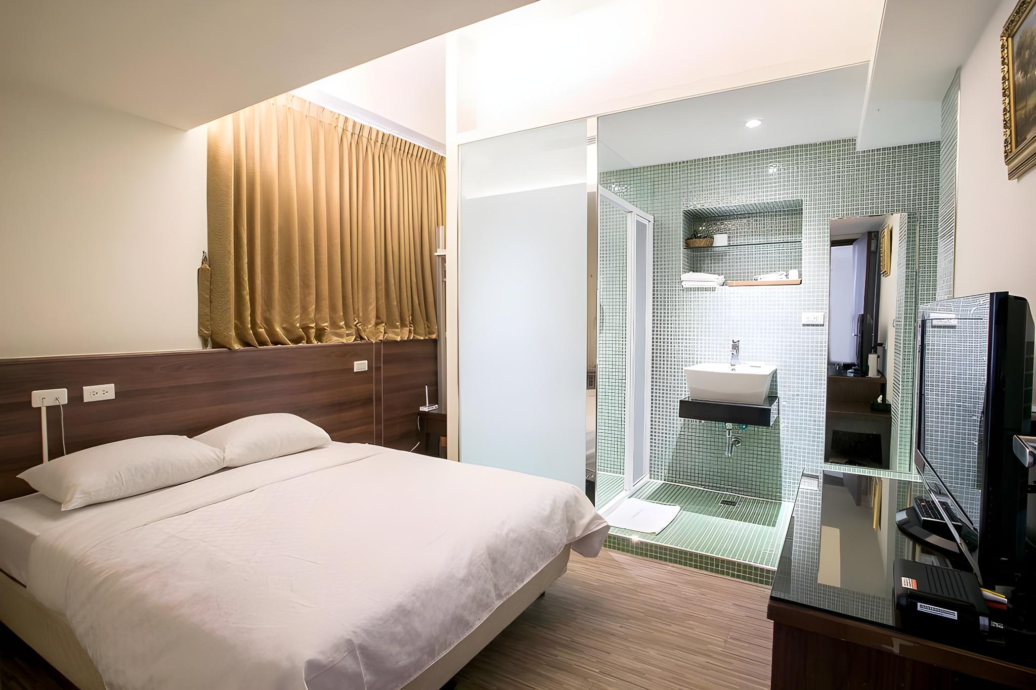 Room, Single, King Bed