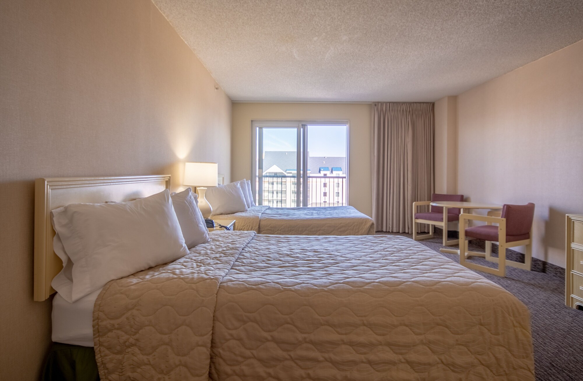 ROOM, 2 QUEEN BEDS, PARTIAL OCEAN VIEW