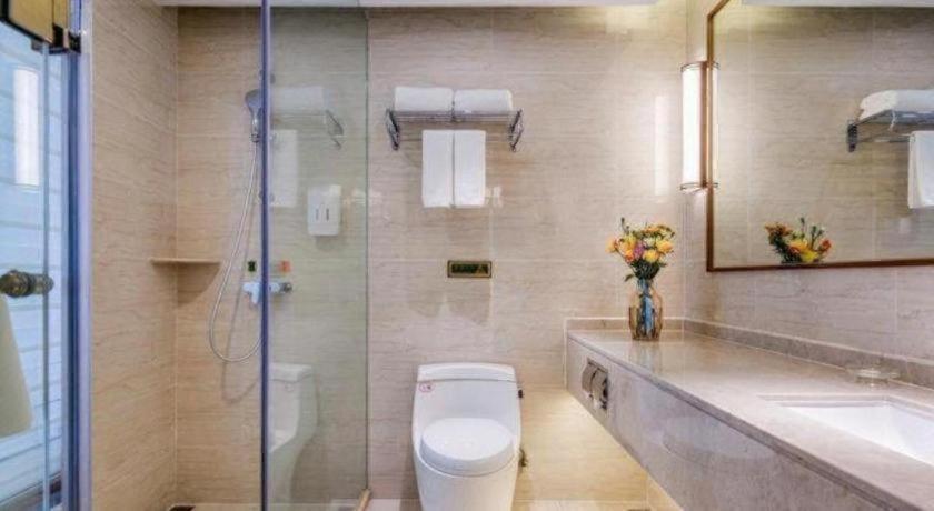 Vienna Hotel (Taicang Zhenghe Road) 39/40