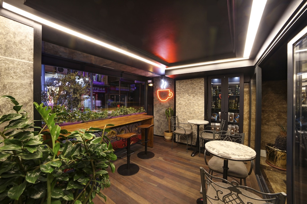 Skalion Hotel 37/50