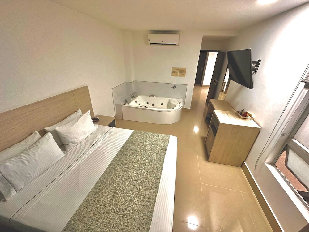 Hotel Lleras Express 6/41