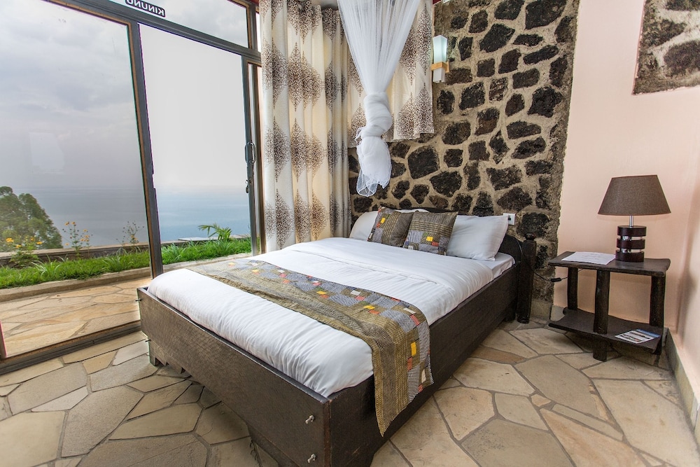 Nirvana Heights Hotel 15/54