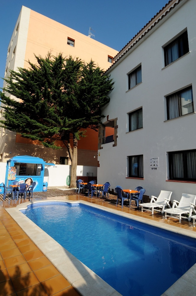 AR CARIBE APTS. 7/64