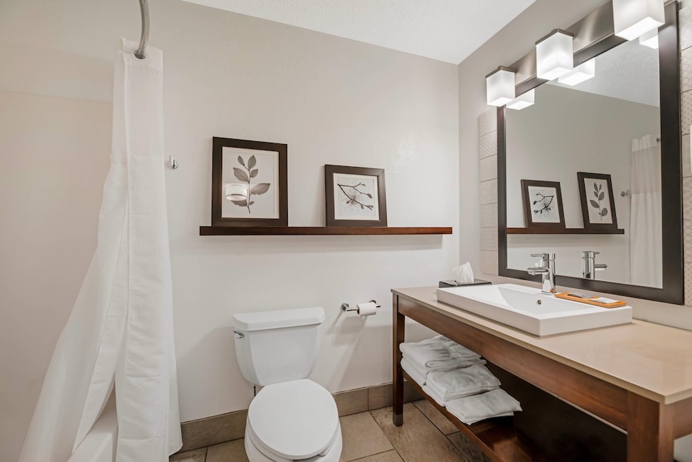 Country Inn Suites By Radisson West Bend Wi 57/58