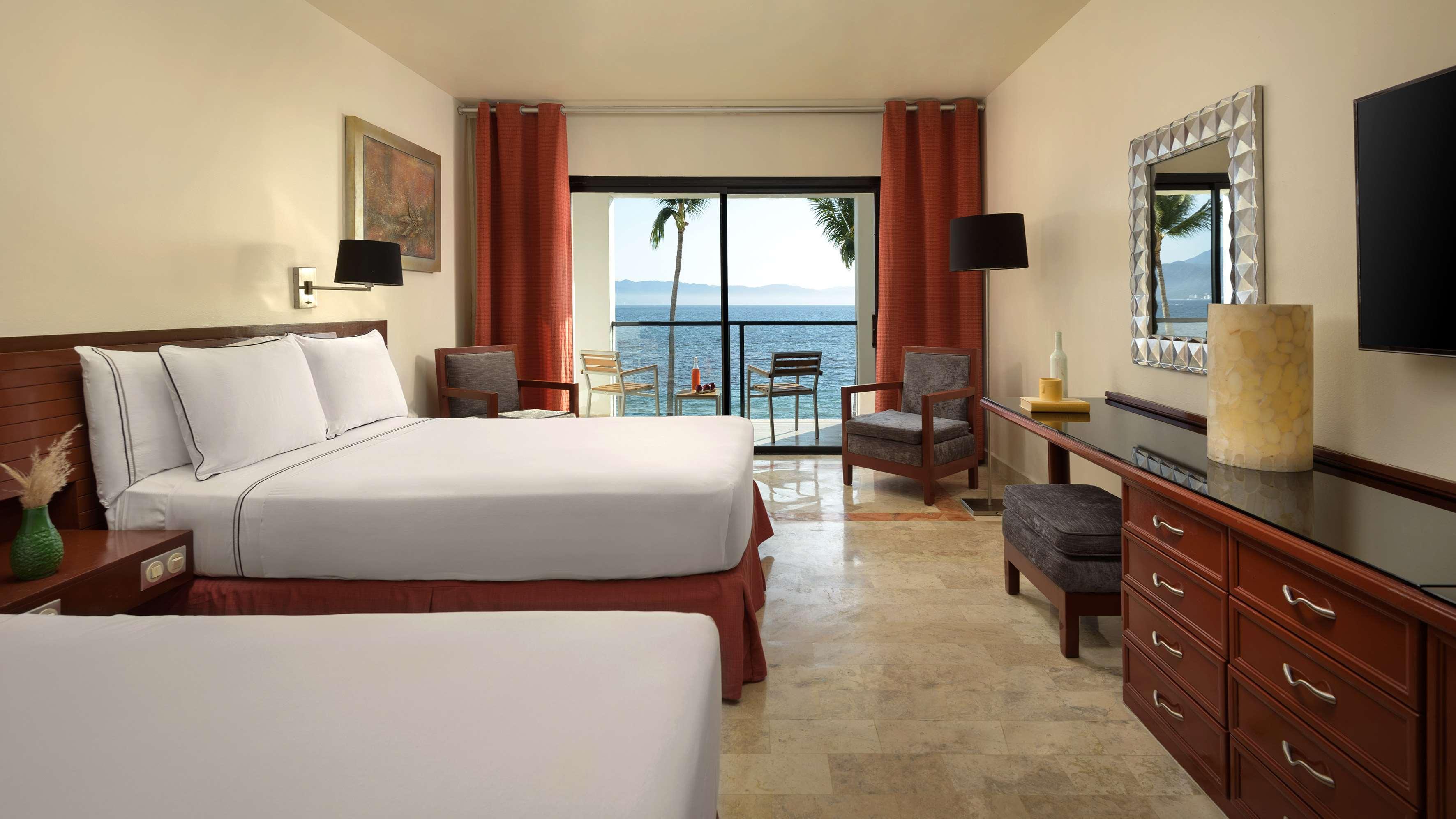 Room, Ocean Front