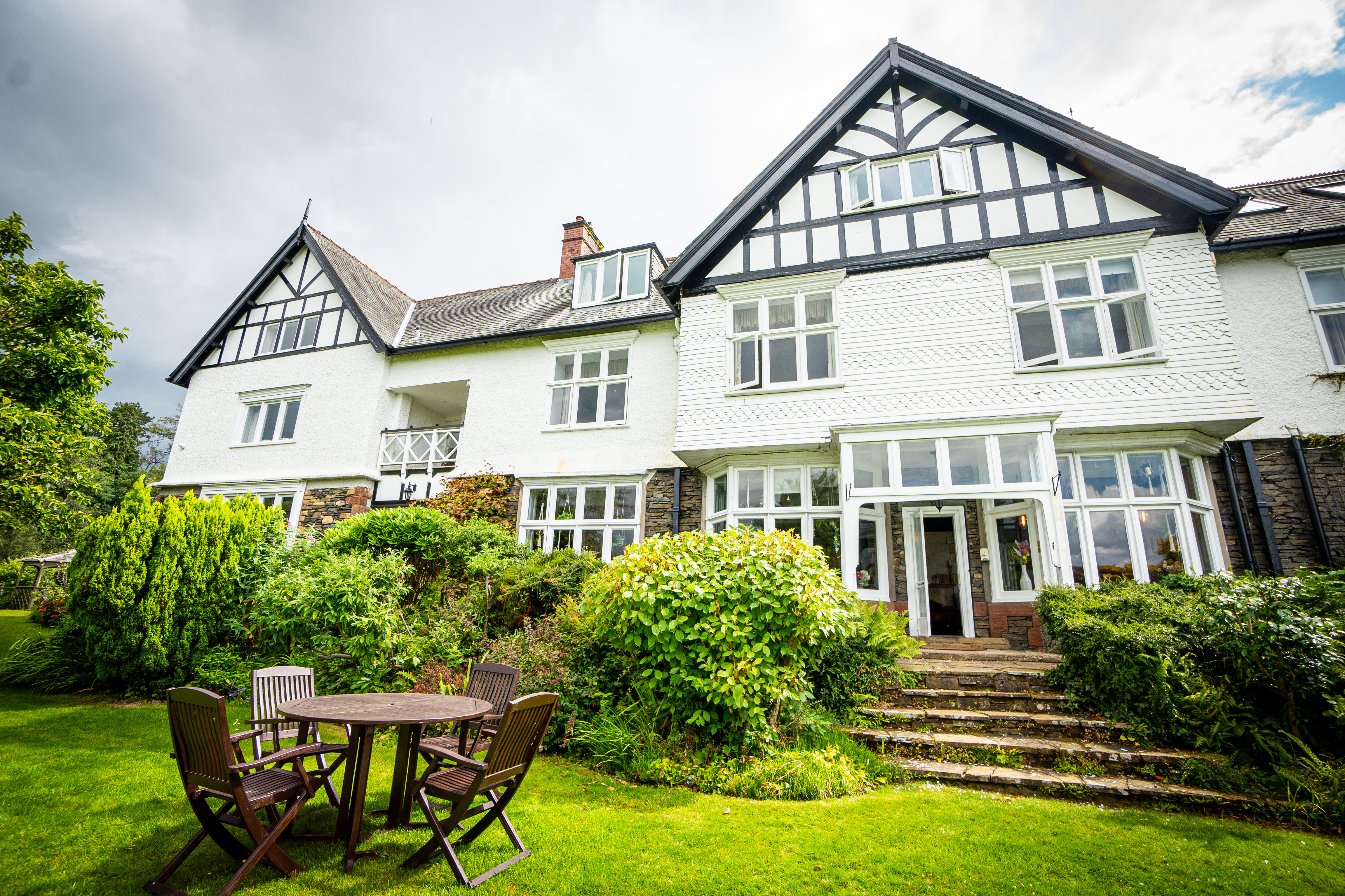 Lindeth Howe Hotel 59/61