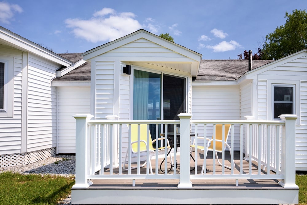 Glen Cove Inn and Suites 22/50