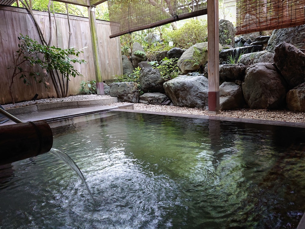 Kasuga Hotel 27/47