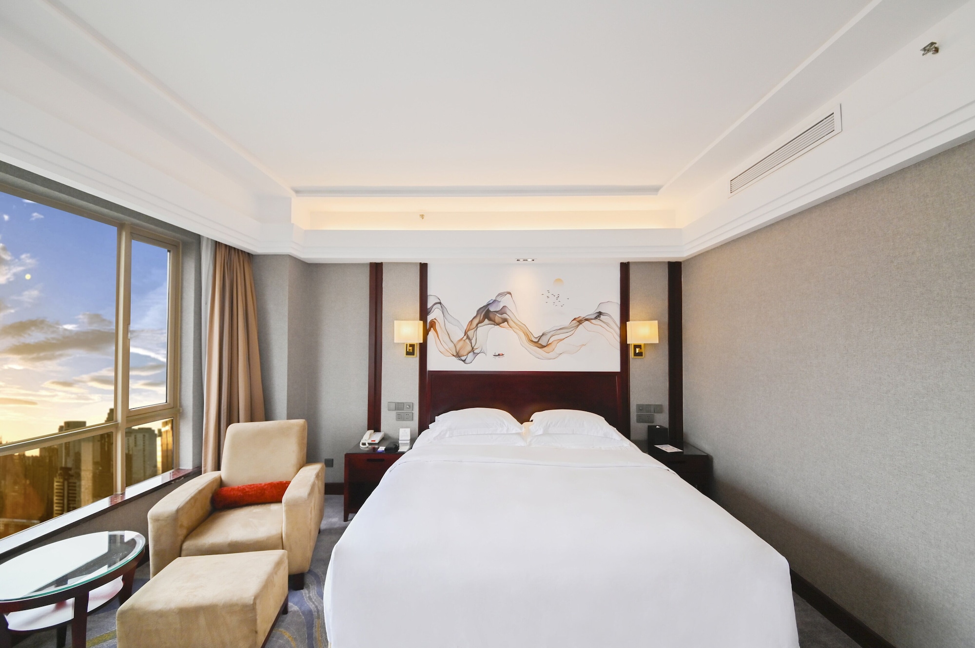 Crown, Superior, Suite, King Bed