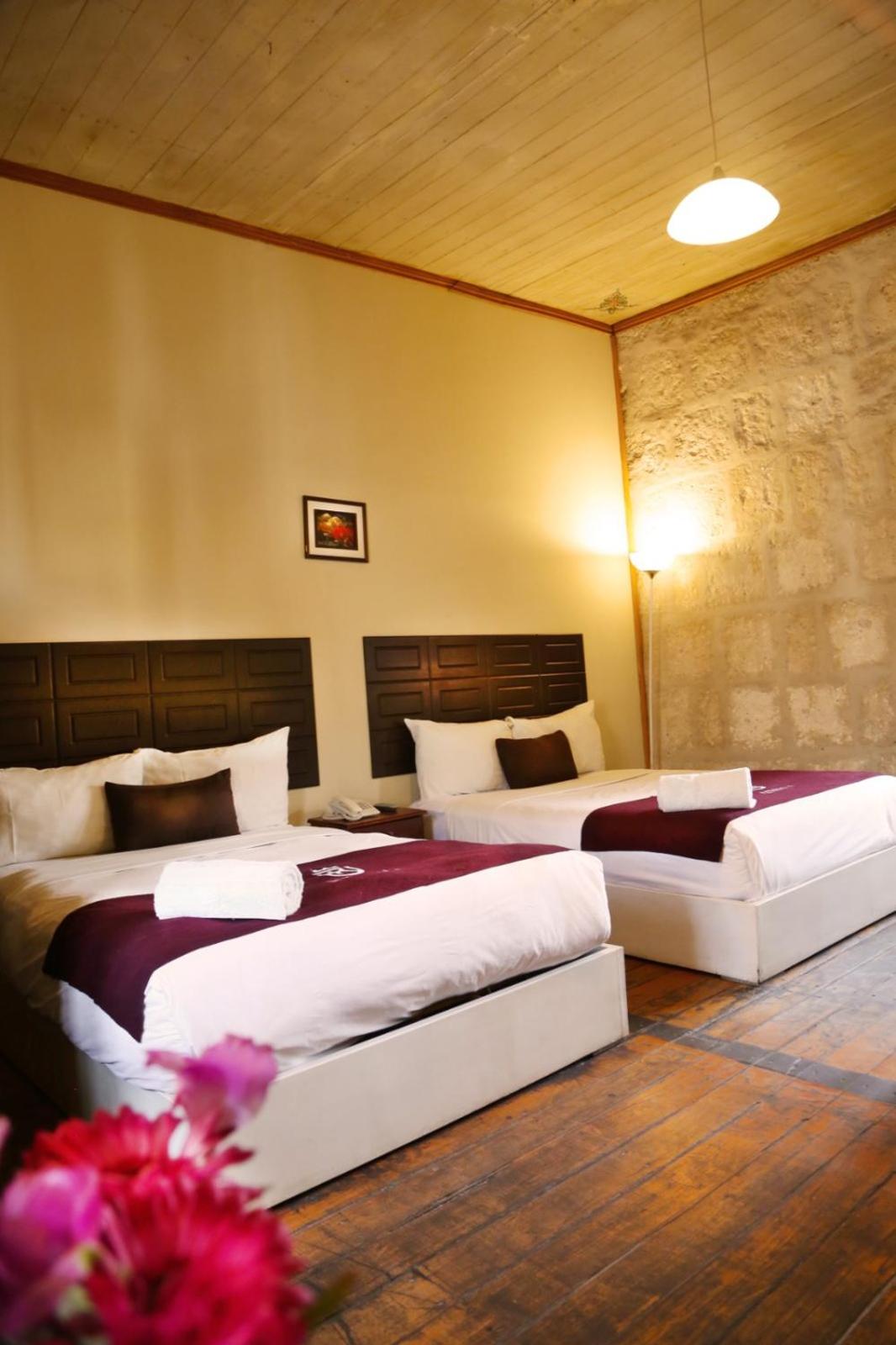 Hoteles Riviera Colonial 17/33