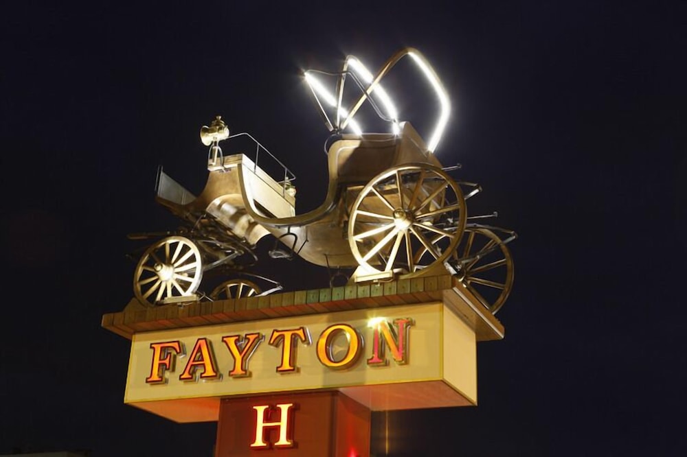 Fayton Hotel 3/25