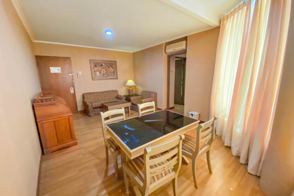 Riyadi Palace Hotel 42/61