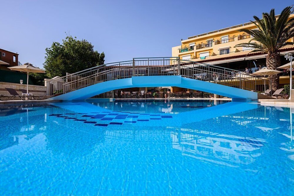 Vantaris Luxury Beach Resort 28/42