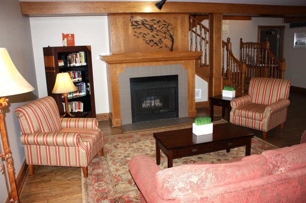 Travelodge Suites by Wyndham Regina / Eastgate Bay 47/71