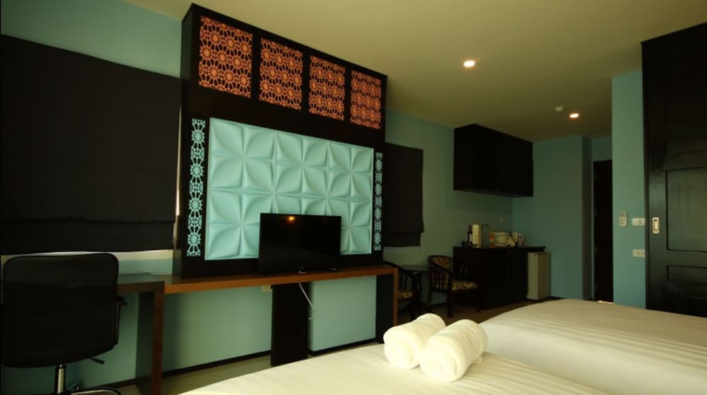 Phuket Chinoinn Hotel 36/65