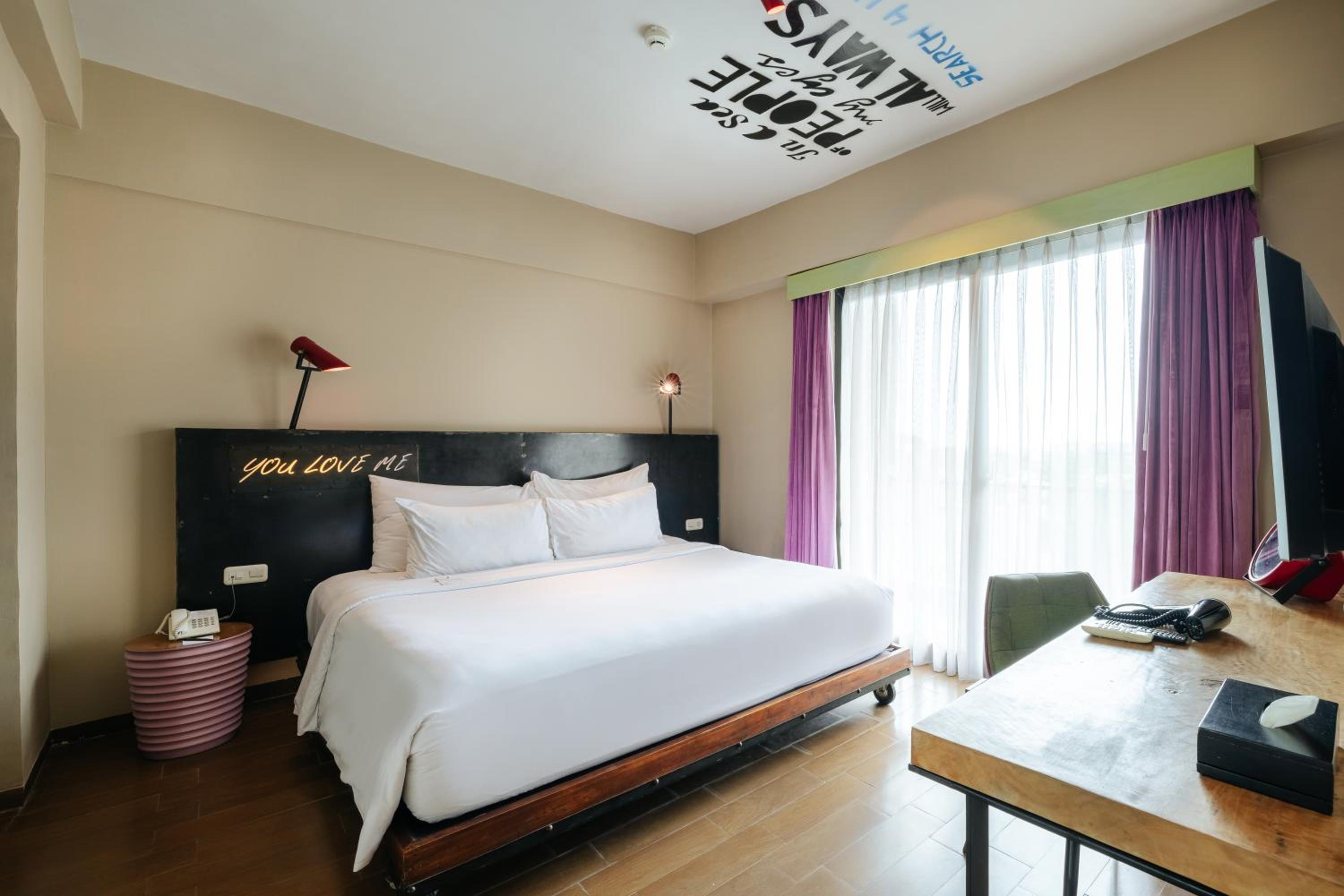 Dash, 2 Bedrooms, Deluxe 8/10