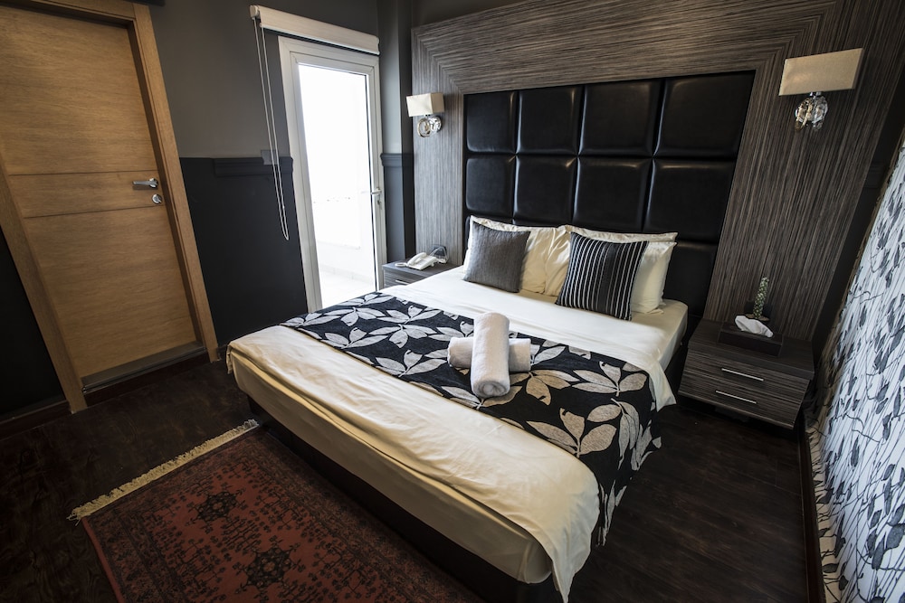 Four Seasons Halat 12/50